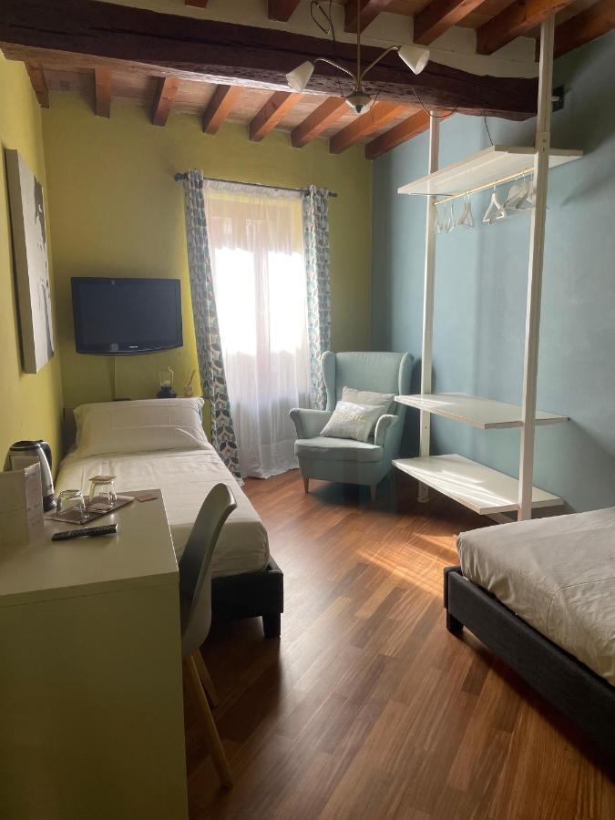 Le Camere Di Bsuites Affittacamere 帕爾馬 外观 照片