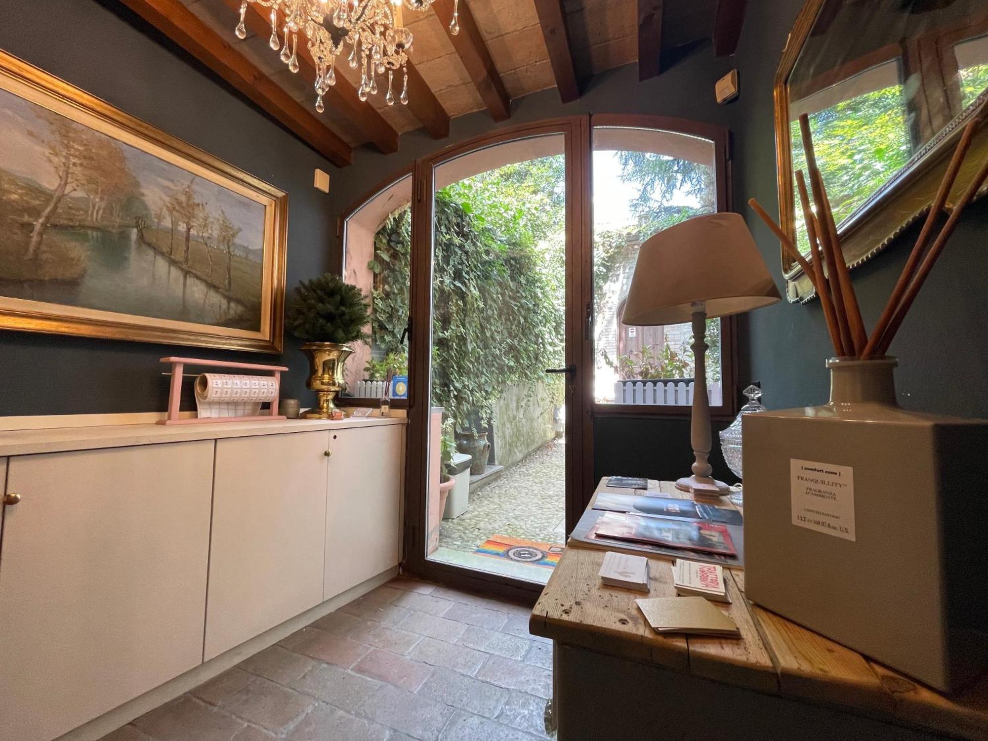 Le Camere Di Bsuites Affittacamere 帕爾馬 外观 照片