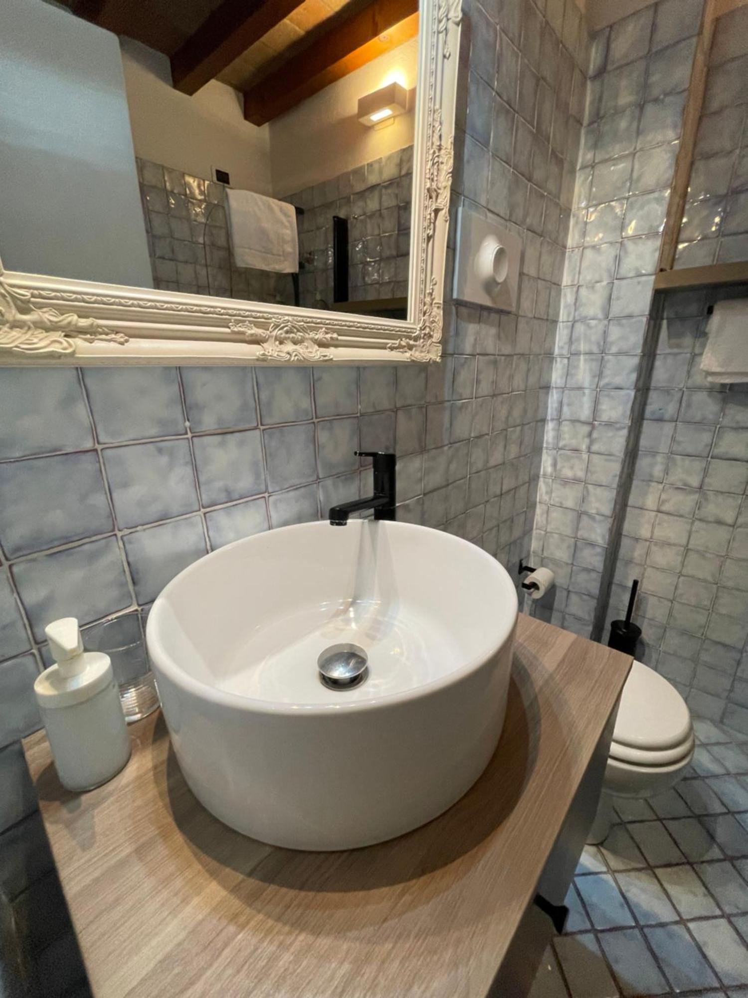 Le Camere Di Bsuites Affittacamere 帕爾馬 外观 照片